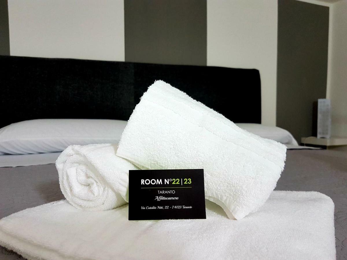 Room N.23 Taranto Bagian luar foto